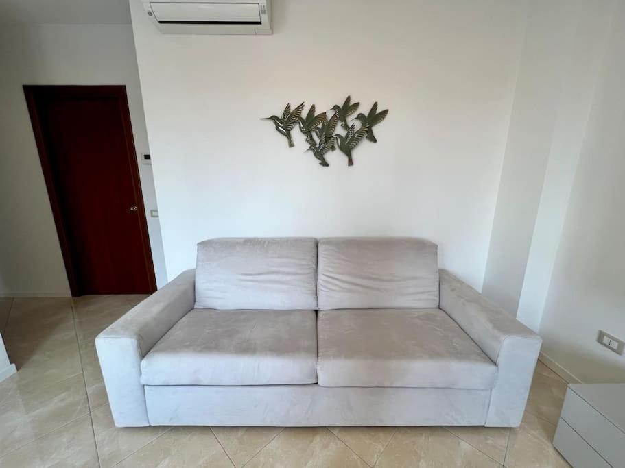 Apartamento Beija Flor-Trilocale Piazza Garibaldi N18 Desenzano del Garda Exterior foto